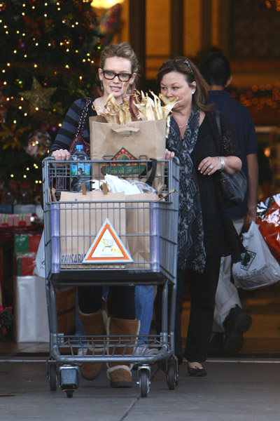 Hilary goes shopping for Thanksgiving dinner 